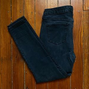 Old Navy • Mid-Rise Black Skinny Jeans (Ripped Knee)